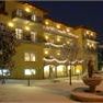 Si accendo le luci dell'Hotel Daniela in attesa del Natale
